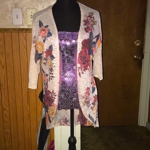 4/$10🌻🌻Beautiful Cream floral live in the moment Cardigan